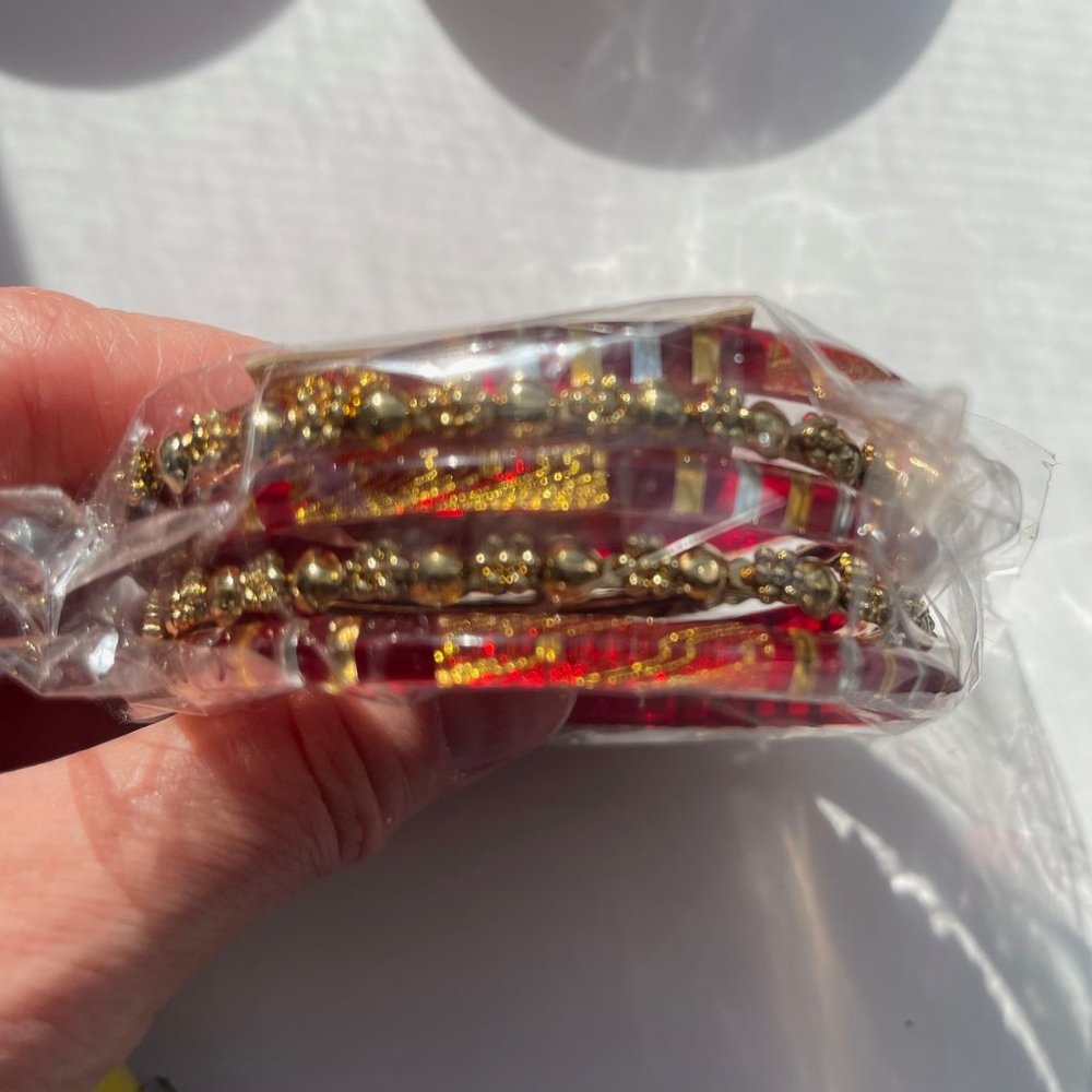 Beautiful and Fun Amrita Singh stackable 5 bracelets in Red and Gold! BNWT